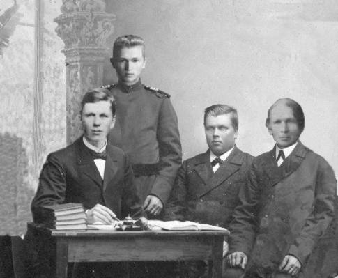 Nelj&auml; sukupolvea